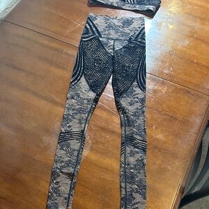 Savage X Fenty Black and Tan Patterned Activewear Yoga Sports Bra Set